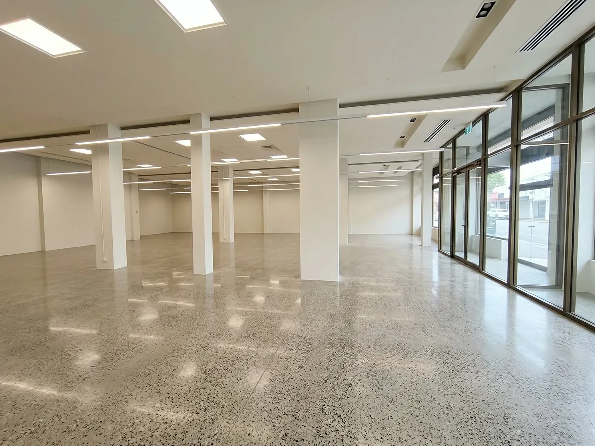 Pronájem obchodního prostoru 141 m²